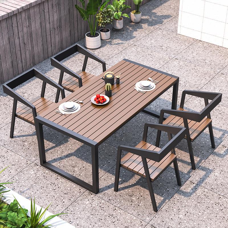 Kids Outdoor Furniture Set - مجموعات أثاث الحدائق البلاستيكية من Balkoni