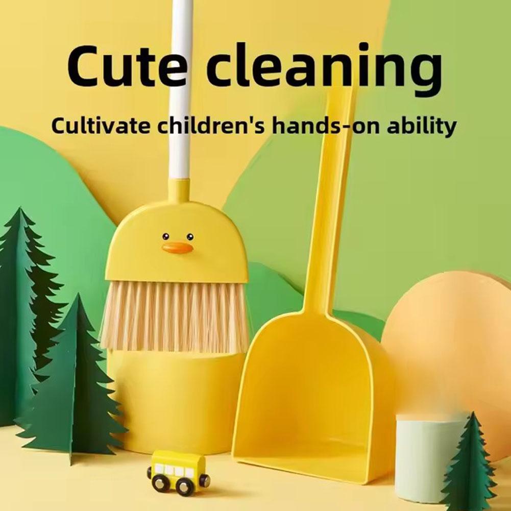 مجموعة مكنسة ومجرفة صغيرة للأط - مراجعة Kids Outdoor Broom وسعره