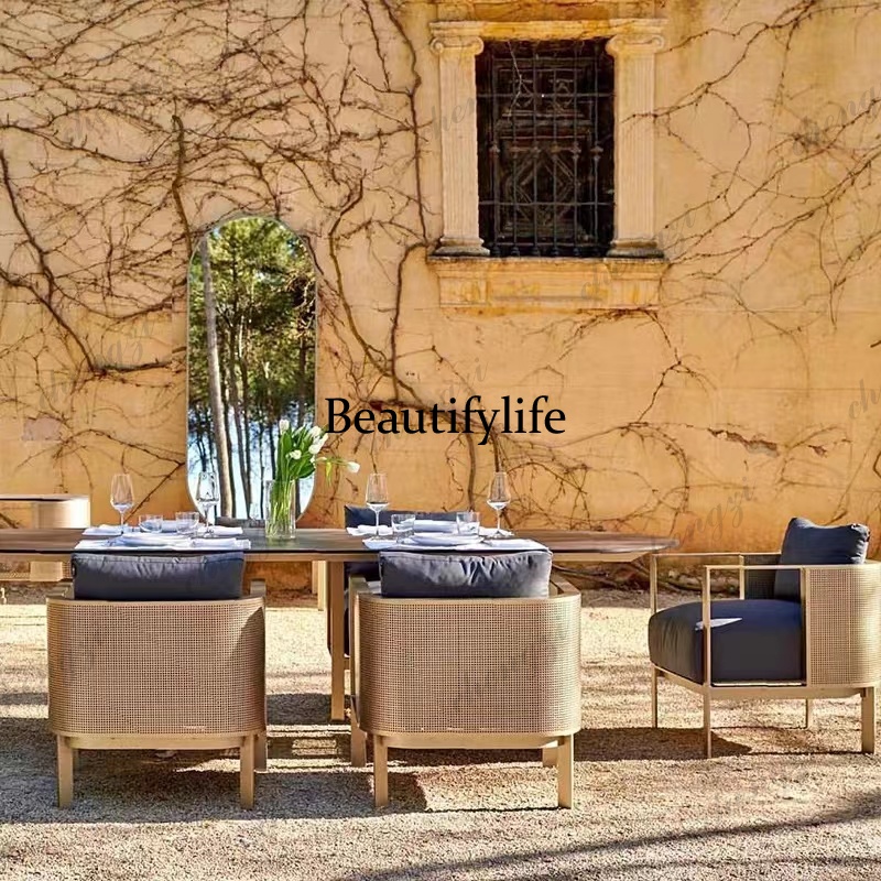 طقم أثاث فناء وحديقة خارجي من  - مراجعة Kids Outdoor Furniture Set وسعره